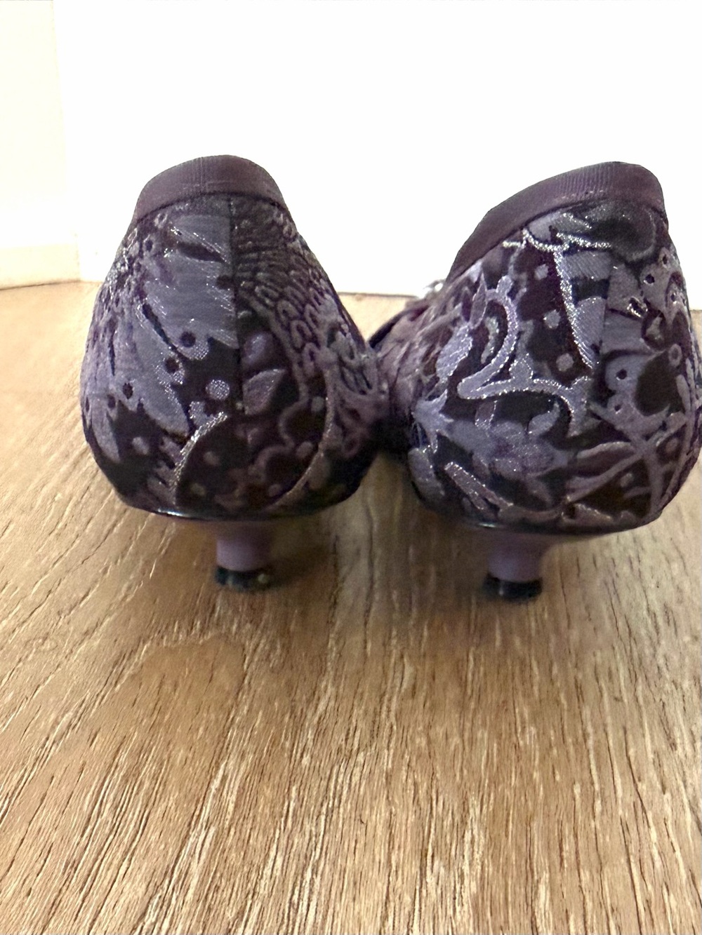 Vintage Nine West Purple Brocade Jeweled Kitten Heels Y2K Grandma Core Sz 8.5M - Picture 3 of 8
